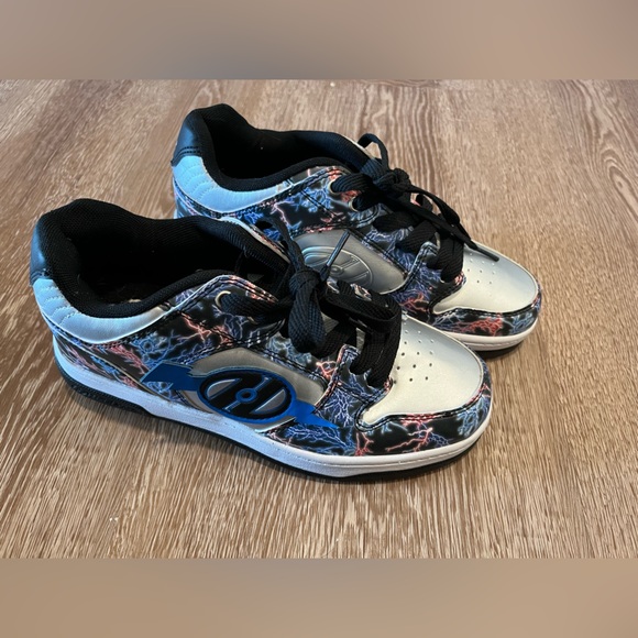 Boys red & blue heelys shoes - Picture 1 of 3